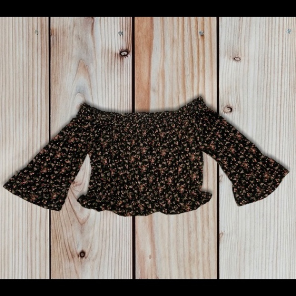 Flower cropped off the shoulder blouse